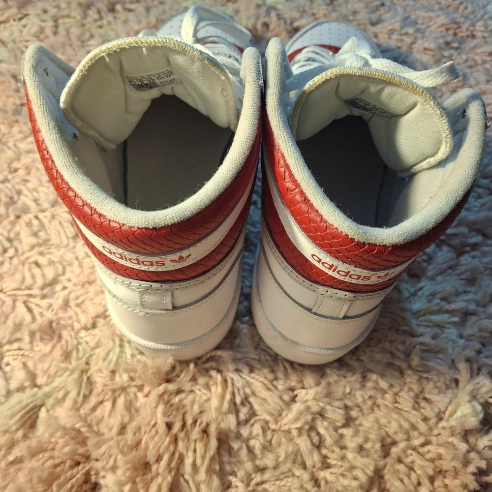 adidas White Sneakers with Red Logo Accent - Picture 5 of 8